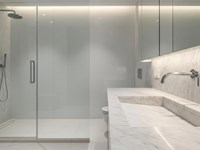 El impacto de cambiar la bañera por ducha en la tasación de tu casa