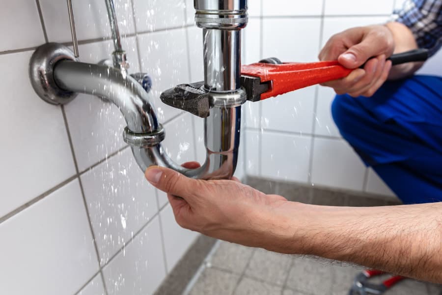Soluciones de fontanería para particulares y comunidades de vecinos