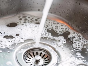 Mitos y realidades sobre el uso de materiales químicos desatascantes